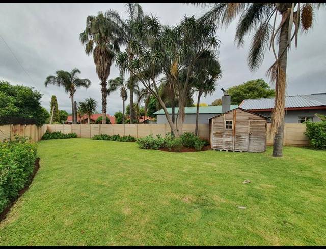 4 BEDROOM HOUSE FOR SALE IN SINOVILLE